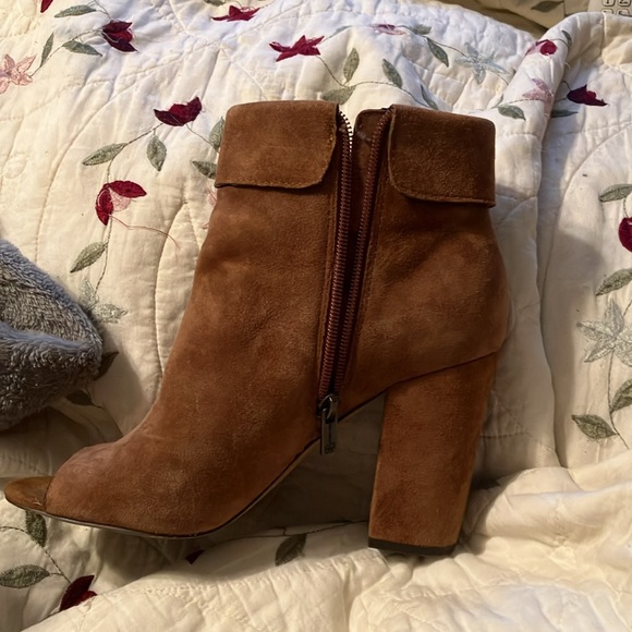 Jessica Simpson Brown Suede Ankle Boots with Tassel Detail Side Zipper Open Toe - Picture 3 of 8